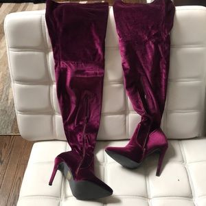 Heeled boots